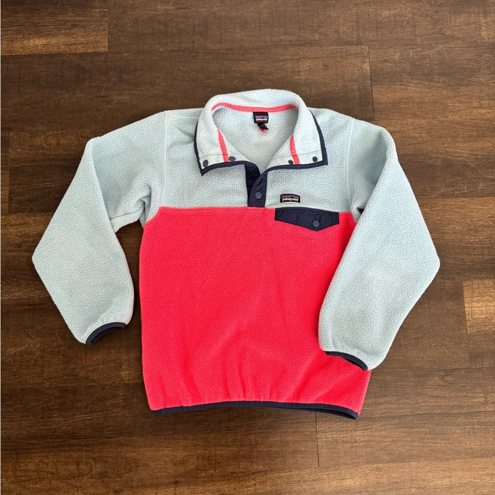 Girls Patagonia fleece.